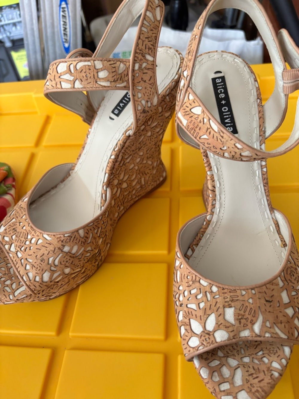 Alice + Olivia Tan and White Laser-Cut Floral Wedge Sandals- size 41 - Picture 4 of 16